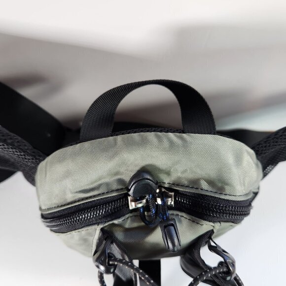 Mountain Equipment Fanny Pack Belt Bag Padded Outdoor Hiking Carryall Green - Picture 5 of 16